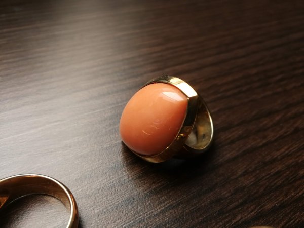 Goldring mit Koralle – Bild 3