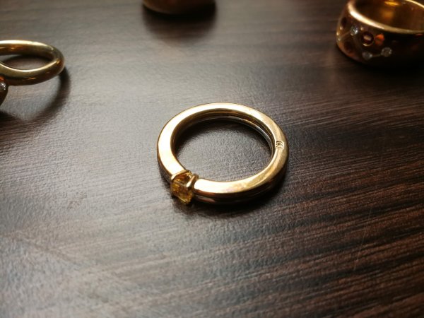 Zweifarbiger Ring aus Gold und Platin mit Citrin – Bild 2