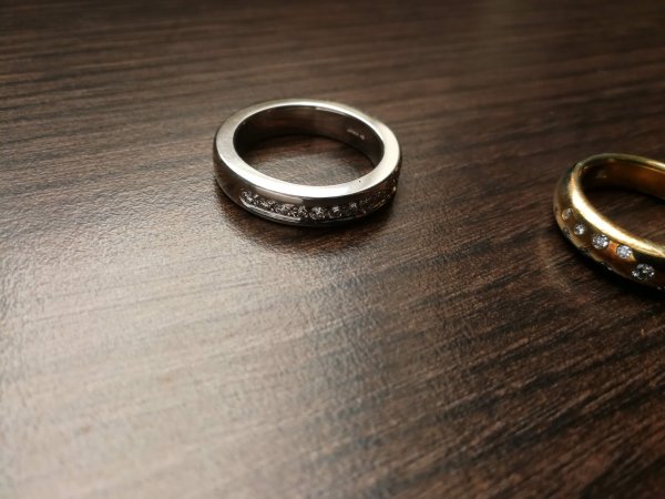 Platin Ring mit 13 Brillanten – Bild 2