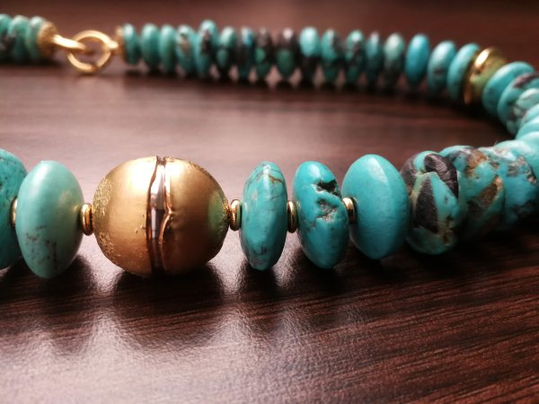 Türkis Collier (Scheiben) mit Goldelementen