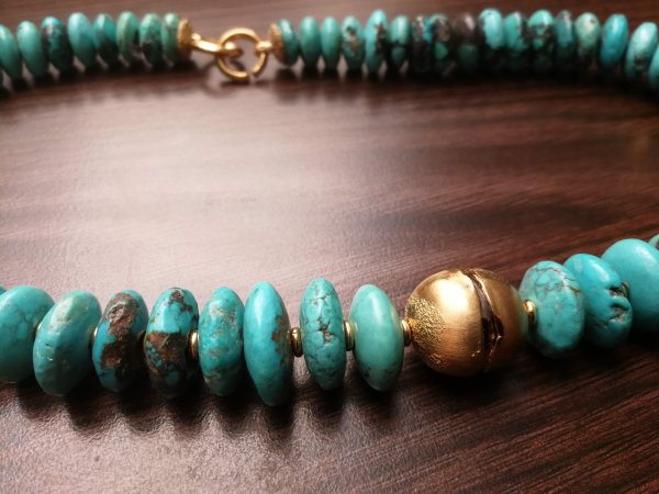 Türkis Collier (Scheiben) mit Goldelementen – Bild 2