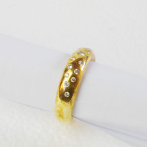 Bandring aus Gold mit 17 Brillianten