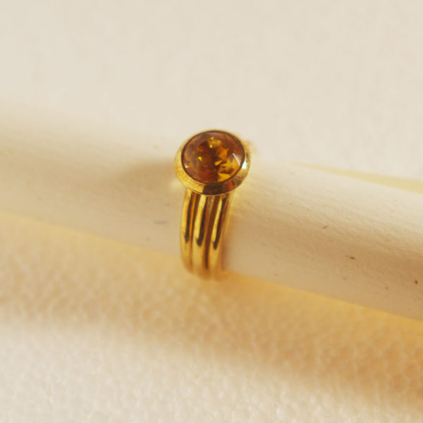 Goldring drei Schienen mit Topas – Bild 4
